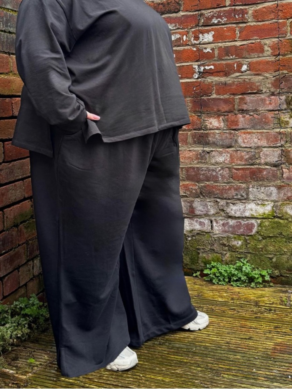 Relaxed Wide-Leg Lounge Pants - Black